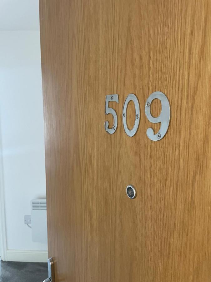 #0509 Two Bedroom Serviced Apartment- Free Parking Дерби Экстерьер фото